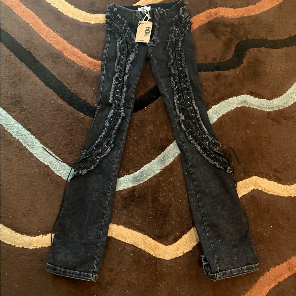 Matte  Black Lace-Up Low Risers Women Jeans - Picture 8 of 9